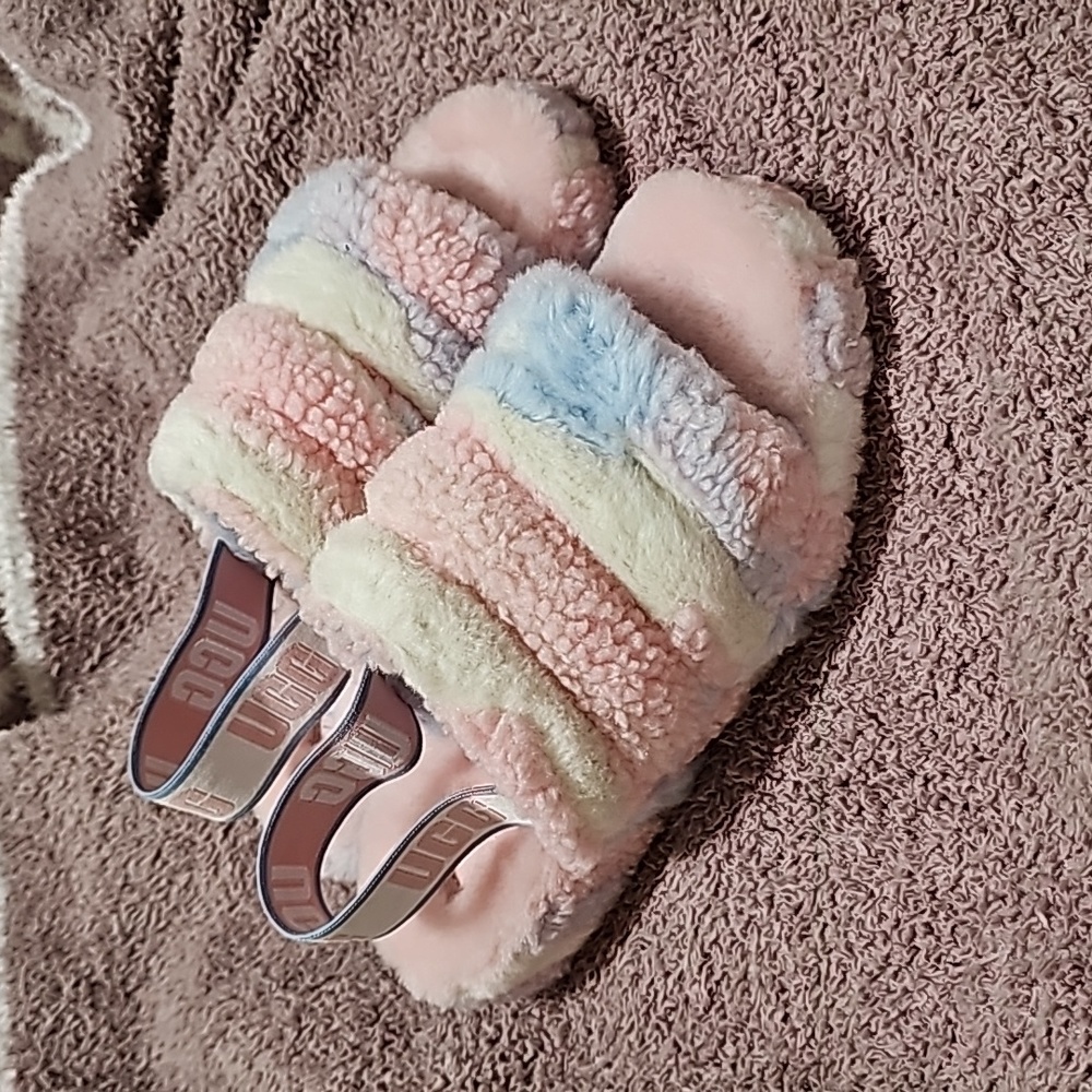 Ugg Fluff Yeah Slide - Picture 5 of 5
